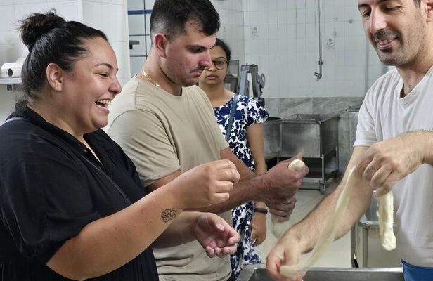 Mozzarella Experience and tasting in Naples