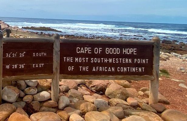 Full Day Cape Peninsula, Bo Kaap & Penguins Small Group Tour