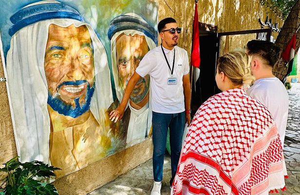 Private Tour Old Dubai Souks Creek and Abra Tour with Tastings
