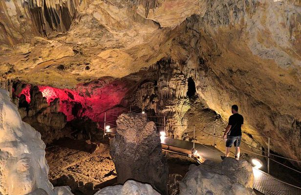 Psiloritis Mountain and Sfendoni Cave 4x4 Cretan Villages Tour