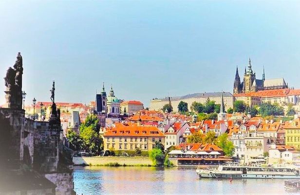 Prague Grand 2,5 hour + 2 hour exterior walking tour