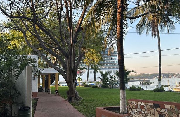 Discover Antigua Tour from Puerto Quetzal with Lunch