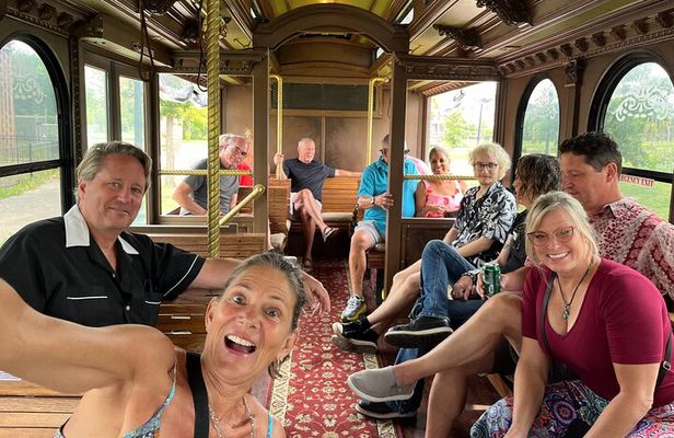 Minneapolis Narrated Scenic Sightseeing Trolley Tour