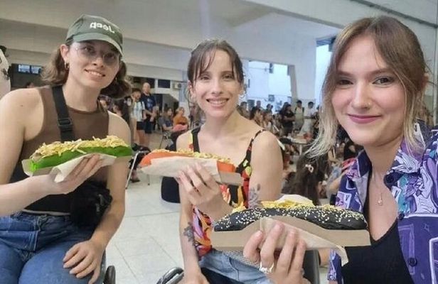 Vegan Tour of Buenos Aires on a Van