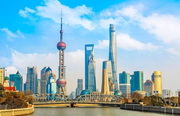 Shanghai Private Tour with Historic and Modern Landmarks