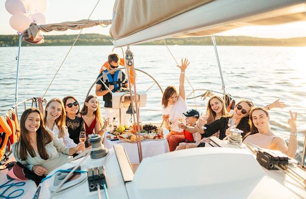 Exclusive sailboat Palma with audio guide and Majorcan Flavors