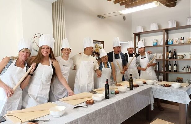 Traditional Sauces Class in Assisi’s Home-Style Cooking School