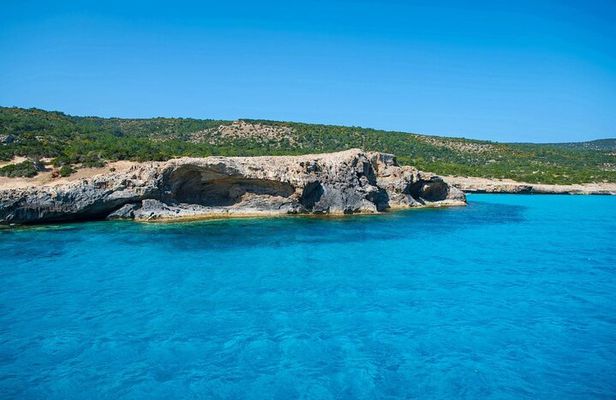 From Shipwreck to Blue Lagoon — Iconic Full-Day Tour from Paphos