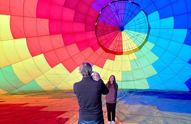 Fly Safely on a Hot Air Balloon over the Teotihuacan valley