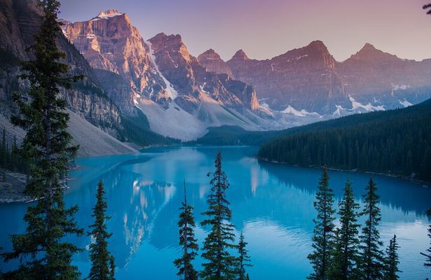 Banff or Canmore: Shuttle to Moraine Lake
