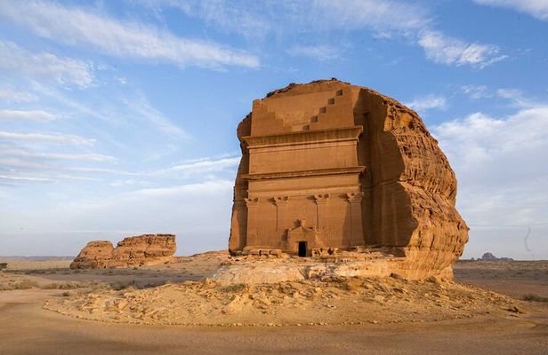 Private Tour in Alula with a Local Guide