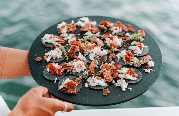 Bushtucker Cultural Cruise in Mooloolaba