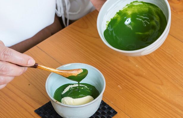 Matcha Grinding Experience and Walking Tour in Uji Kyoto