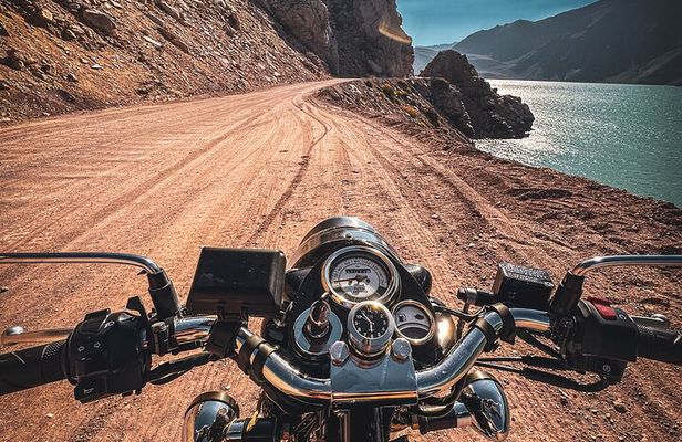 One Day Vintage Motorbike Trip into Cajón del Maipo