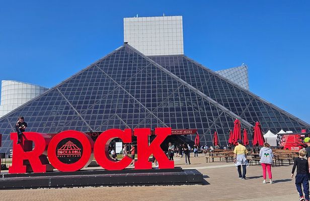 Cleveland Highlights City Tour with Pickup