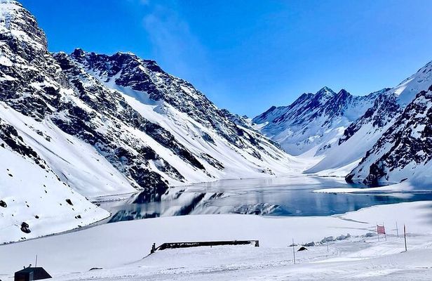 Tour 1 Day Portillo and Lagoon of the Inca from Santiago Picnic