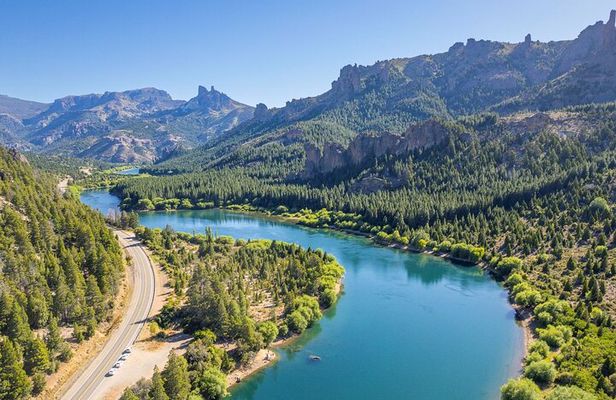 Big Circuit with Villa La Angostura: Lakes, Forests and Mountains
