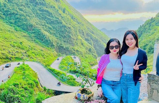 Ha Giang loop 4 days – 3 nights by motorbike