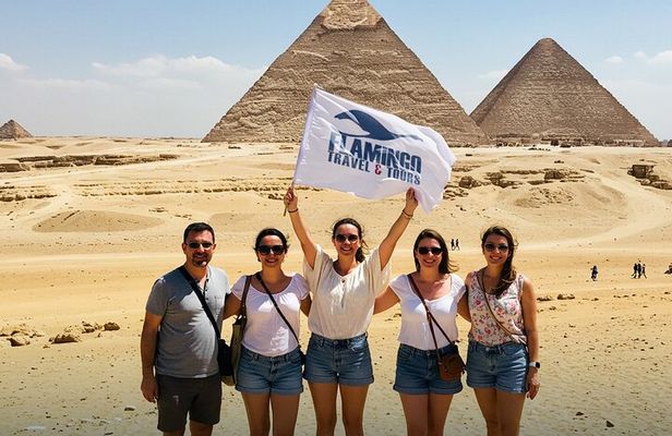 Full Day Giza Pyramids and Grand Egyptian Museum Tour With Lunch