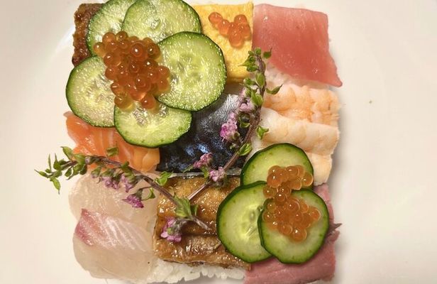Private making Hakozushi Experience like a jewel box in Osaka