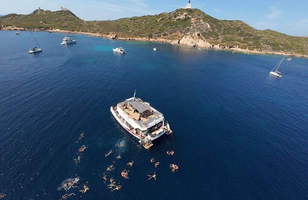 Catamaran Cruise in the Gulf of Ajaccio 4H