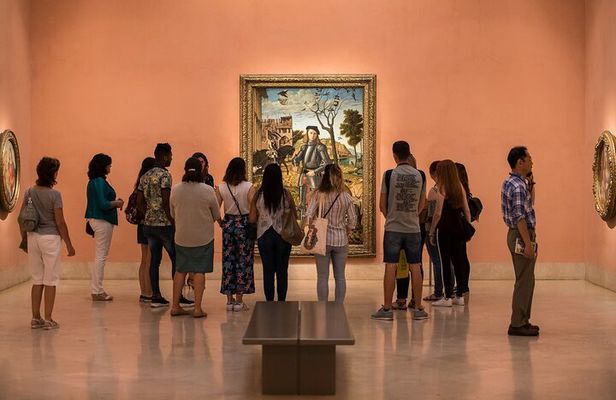 Art & Wine Experience: Thyssen Museum Tour & Wine Tasting