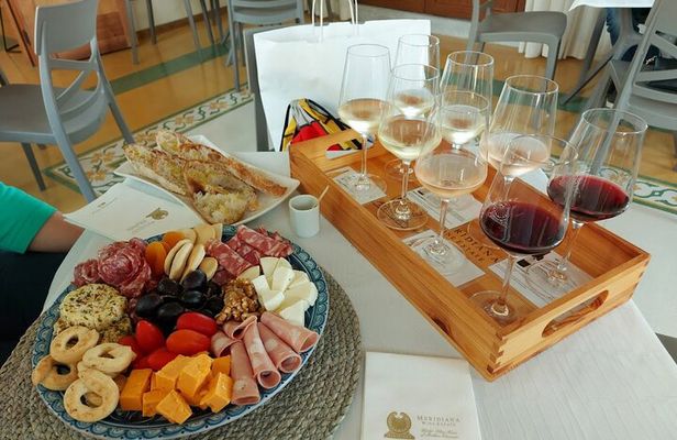 Malta: 2-Hours Wine Tasting Experience with Food Pairings
