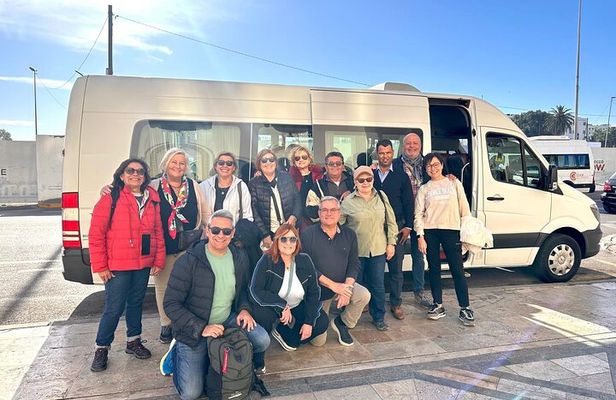 Agafay desert dinner &chow Camel ride 