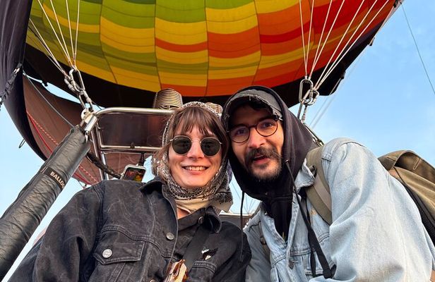 Balloon Flight + Breakfast in cave + Pick-up in Cdmx (Optional)