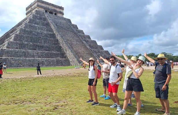 Chichen Itza Walking Tour in Portuguese or Italian Skip the Line Access