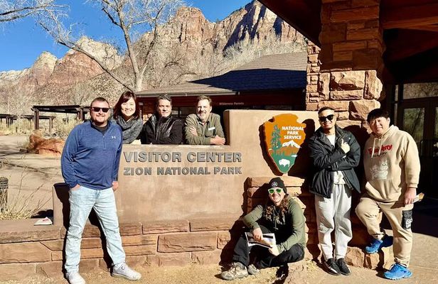 Small Group Zion National Park In-Depth Hiking Tour from LasVegas