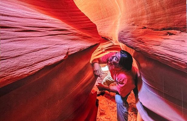 Wind Pebble Canyon Full Hiking tour through Antelope Canyon