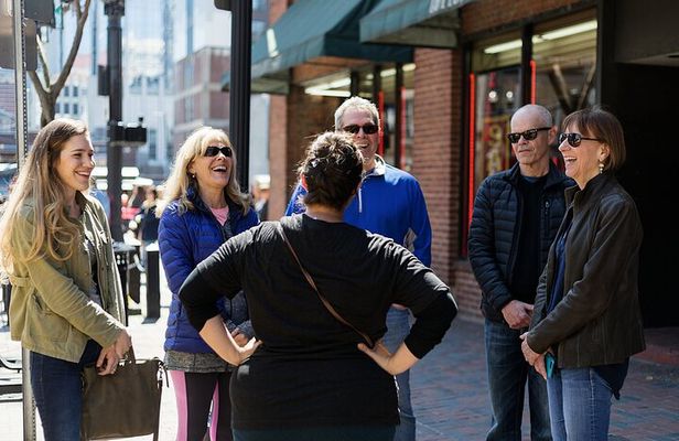 Staten Island Walking Tour and Slice of Pizza