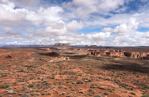 Wind Pebble Canyon Partial Hiking tour through Antelope Canyon