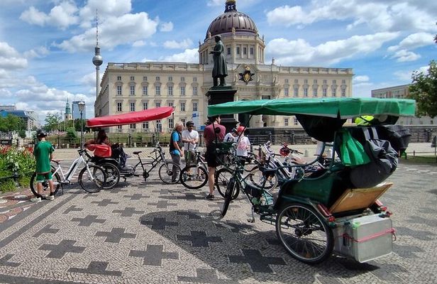 Daily First Rickshaw 3,5 Hrs PP 90 € Shared Guide Private Driver