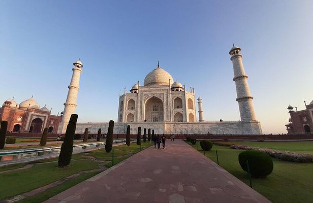 Sunrise Taj mahal 1 Day Tour From Delhi by Car
