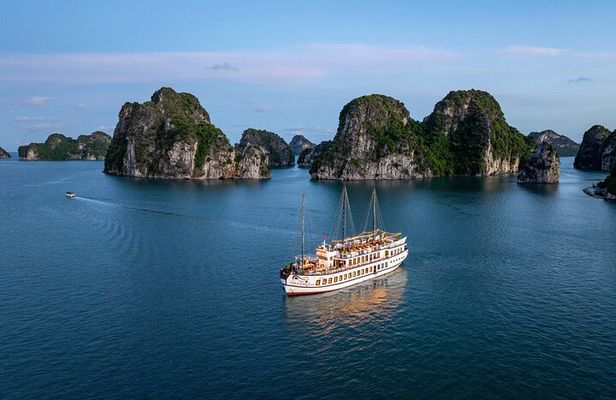 Treasure Junk Cruise 2-Day Discover the stunning Bai Tu Long Bay