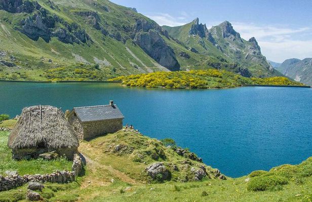 Somiedo Biosphere Reserve and its Villages - Tour from Oviedo