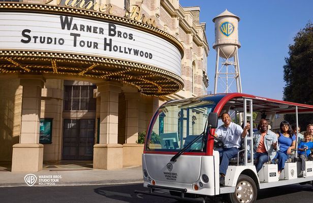 LA: Celebrity Homes & Warner Bros. Studio Hollywood Package