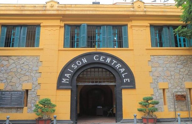 From Hanoi: Full-Day City Tour with Hoa Lo Prison |Optional Lunch