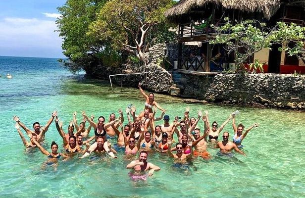 Rosario Islands Private Day Trip + Oceanarium