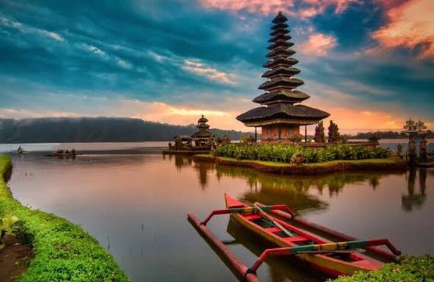North Best Trip Ulundanu Beratan,Taman Ayun Temple and Tanah Lot