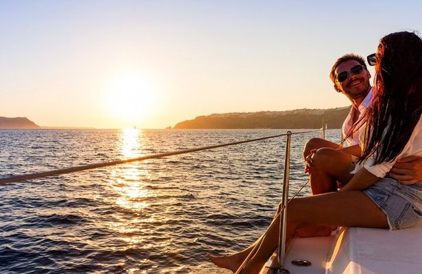 Luxury Catamaran Cruise, Dia Island –Open Bar & Lunch -Top Rated!