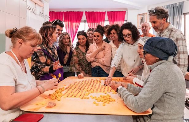Eating Bologna Food and Wine Tour