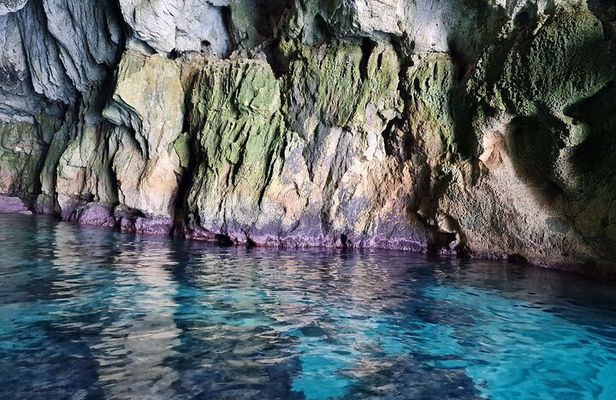 Syracuse Boat tour of Ortigia and Sea Caves with swimming stop