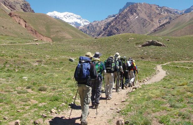 Mendoza Half-Day Adventure Trekking with Rappel and Snacks