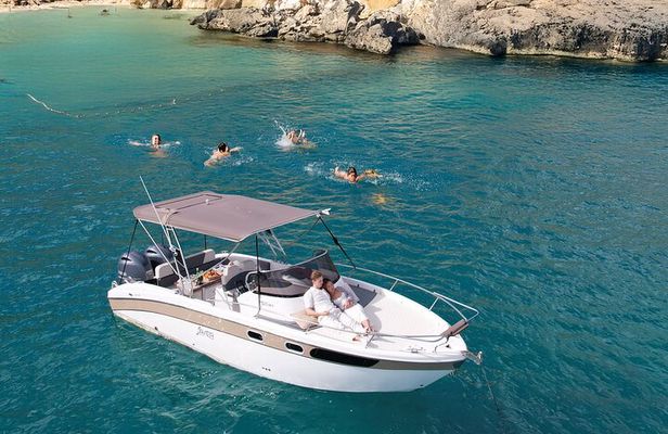 Private Boat Charters in Malta for Families and Friends