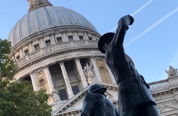 HMS Belfast and Wartime Walking Tour in London Blitz