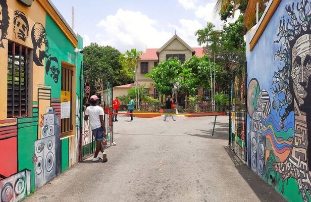 Bob Marley Museum and Kingston Sightseeing Tour from Ocho Rios