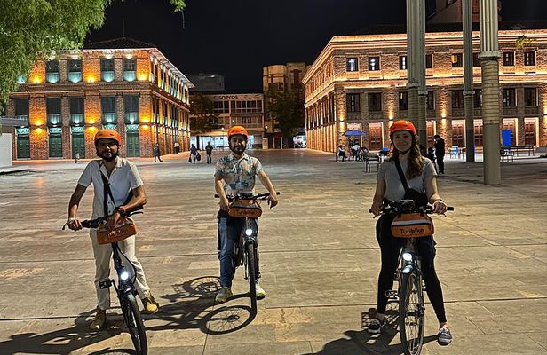 The Other Side of El Poblado: History and Contrasts by E-Bike